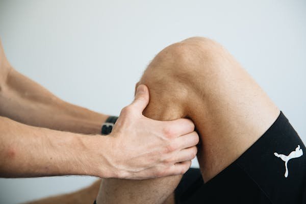 Orthopédiste à Paris : vos solutions pour un genou en santé